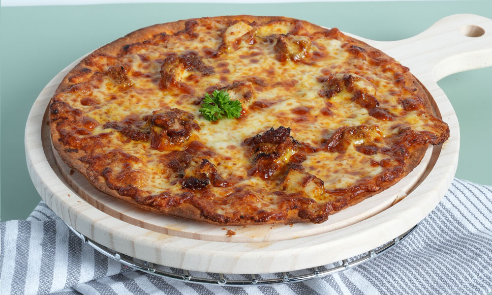Rendang Chicken Pizza